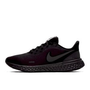 Nike Black Sneakers Classic Athletic Style